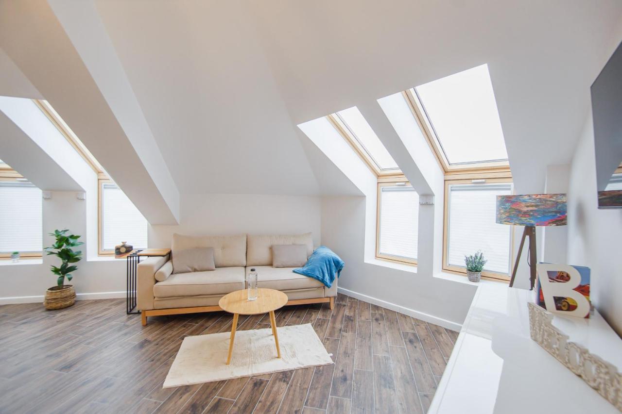 Skylight Loft Near City Center 오라데아 외부 사진