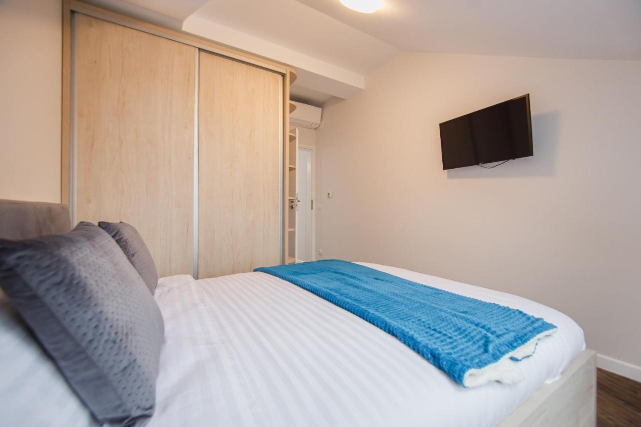 Skylight Loft Near City Center 오라데아 외부 사진